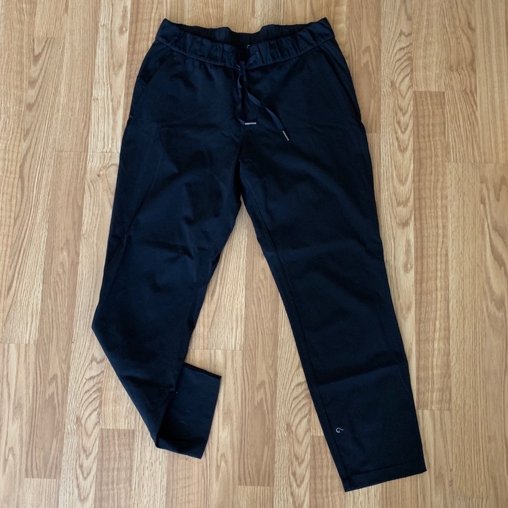 Lululemon Keep Moving Pants Sz 8